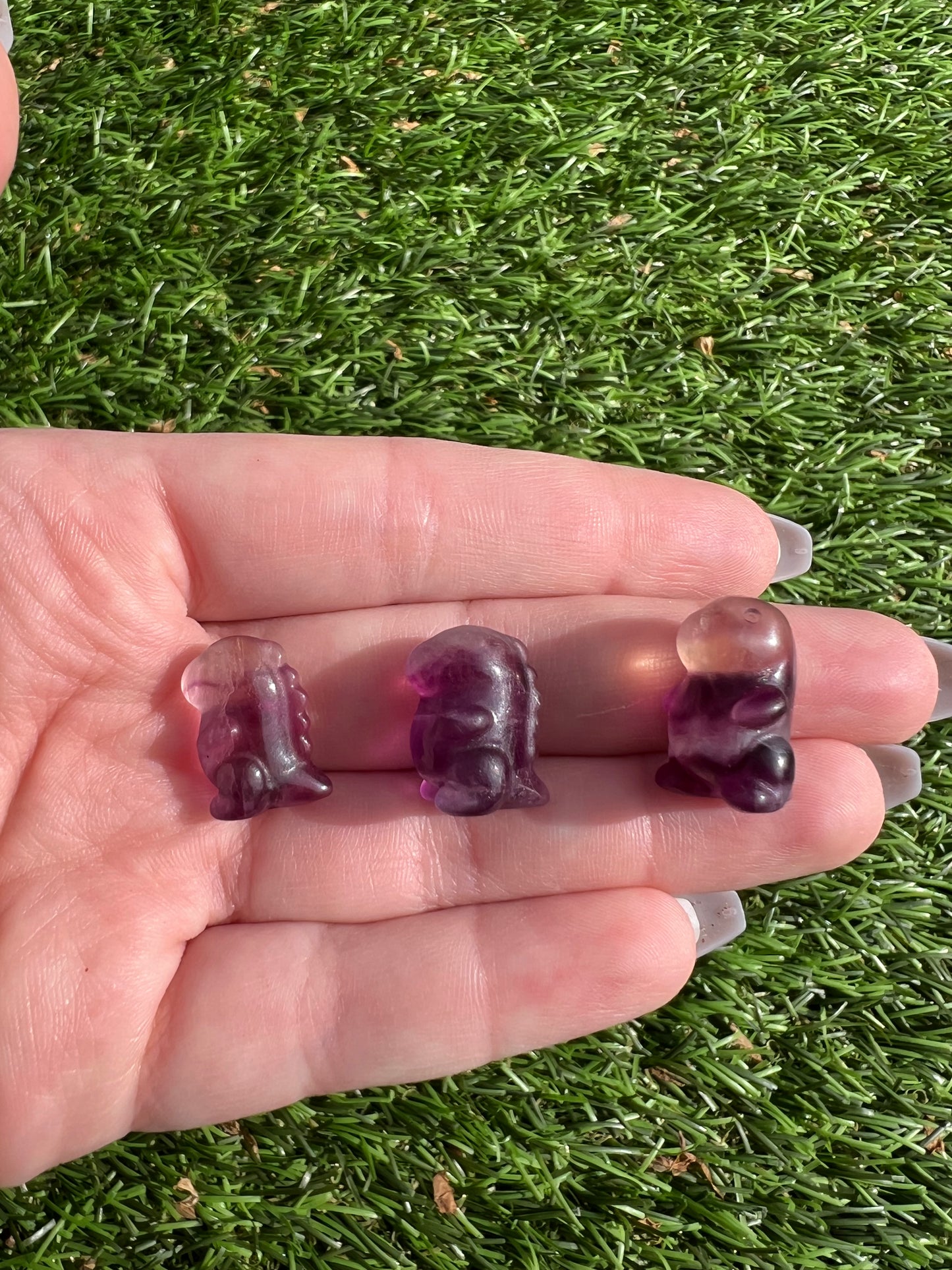 Mini dino carving (fluorite)