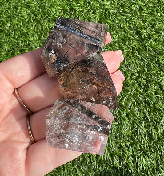 Clear quartz with rutile inclusions