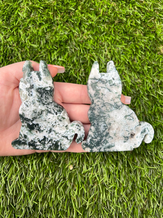 Self standing moss agate cats