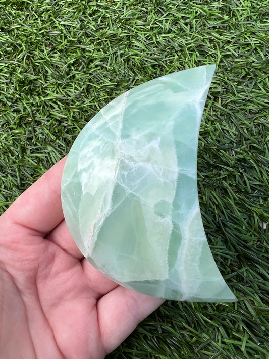 Pistachio calcite moons